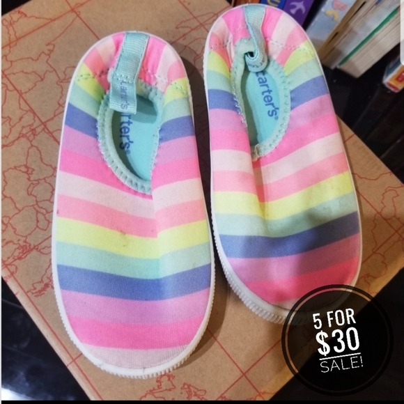 Carter's Other - 🔴 Carter's striped toddler girl water shoes (A23)